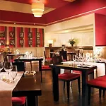 Horse & Jockey Hotel 