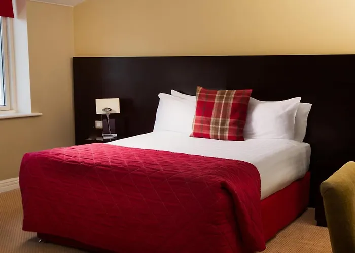 Horse & Jockey Hotel